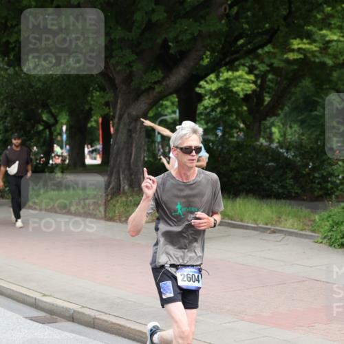 29.06.2025 - hella hamburg halbmarathon Yannick Fuchs http://msf.ph/oto/8168864 29.06.2025 10:23:36 20KM 1953, 2604, 3968, 6090, 7389, 10222, 12189, 14140, 15655, 15883, 16711, 17374, 17488 meine-sportfotos.de