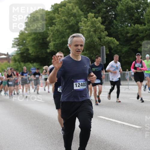 29.06.2025 - hella hamburg halbmarathon Jannik Wohlers http://msf.ph/oto/8169035 29.06.2025 10:21:17 Lombardsbrücke 1072, 1158, 1191, 1250, 1668, 1958, 2172, 2315, 2353, 2529, 3770, 3825, 3826, 4289, 4375, 4376, 4697, 5122, 5412, 5759, 5957, 6086, 6103, 6475, 6805, 7075, 7612, 7672, 8286, 8715, 8896, 9369, 9483, 9499, 9532, 9635, 10019, 10374, 10874, 11424, 11425, 12041, 12402, 12659, 13093, 13604, 13937, 14278, 15404, 15869, 16045, 17903, 17932, 18378, 18439, 18851 meine-sportfotos.de