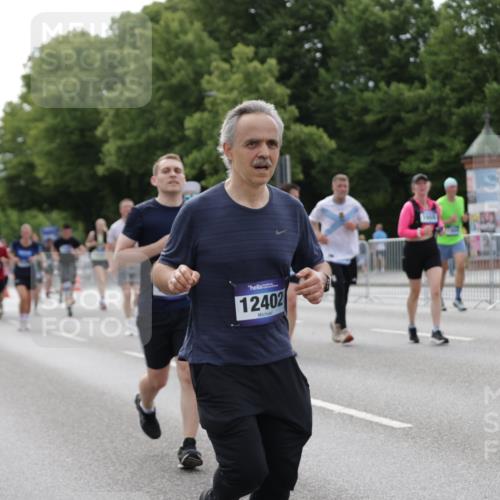 29.06.2025 - hella hamburg halbmarathon Jannik Wohlers http://msf.ph/oto/8169109 29.06.2025 10:21:17 Lombardsbrücke 1072, 1158, 1191, 1250, 1668, 1958, 2172, 2315, 2353, 2529, 3770, 3825, 3826, 4289, 4375, 4376, 4697, 5122, 5412, 5759, 5957, 6086, 6103, 6475, 6805, 7075, 7612, 7672, 8286, 8715, 8896, 9369, 9483, 9499, 9532, 9635, 10019, 10374, 10874, 11424, 11425, 12041, 12402, 12659, 13093, 13604, 13937, 14278, 15404, 15869, 16045, 17903, 17932, 18378, 18439, 18851 meine-sportfotos.de