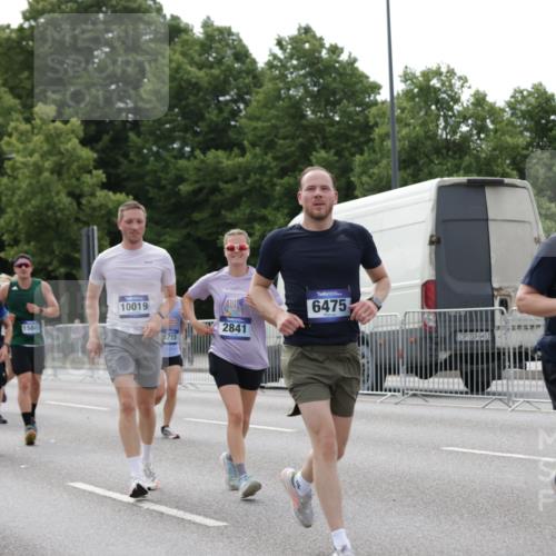 29.06.2025 - hella hamburg halbmarathon Jannik Wohlers http://msf.ph/oto/8169195 29.06.2025 10:21:20 Lombardsbrücke 1072, 1158, 1191, 1250, 1668, 1958, 2172, 2315, 2353, 2529, 3770, 3995, 4289, 4375, 4376, 4697, 5122, 5412, 5759, 5957, 6086, 6475, 6805, 7075, 7612, 7672, 8286, 8715, 8896, 8959, 9326, 9369, 9483, 9532, 9635, 10019, 10125, 10787, 10874, 11424, 11425, 12041, 12402, 12659, 13604, 13937, 14278, 15104, 15869, 16045, 16762, 16781, 17903, 17932, 18378, 18439, 18851, 19099 meine-sportfotos.de