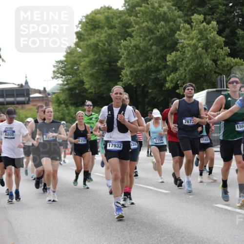 29.06.2025 - hella hamburg halbmarathon Jannik Wohlers http://msf.ph/oto/8169268 29.06.2025 10:21:22 Lombardsbrücke 1072, 1158, 1191, 1250, 1668, 1958, 2172, 2315, 2353, 2529, 3606, 3995, 4046, 4289, 4375, 4376, 5122, 5759, 5957, 6086, 6475, 6676, 6805, 7075, 7612, 7672, 8286, 8715, 8896, 8959, 9002, 9062, 9326, 9369, 9483, 9635, 10019, 10125, 10210, 10787, 11424, 11425, 12041, 12402, 12659, 13477, 13604, 13937, 14278, 15104, 16762, 16781, 17903, 17932, 18439, 19099 meine-sportfotos.de