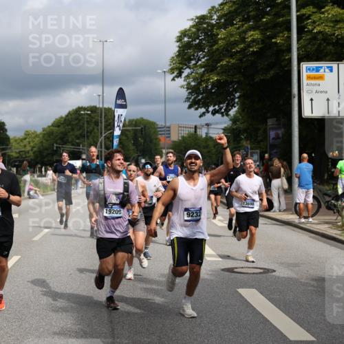 29.06.2025 - hella hamburg halbmarathon Yannick Fuchs http://msf.ph/oto/8169285 29.06.2025 10:41:00 20KM 1689, 2222, 2623, 3087, 4091, 4237, 4497, 5459, 6373, 6421, 6691, 6978, 7335, 8023, 8142, 8482, 8981, 9232, 9386, 9497, 9529, 9786, 9794, 10208, 10211, 11077, 11185, 11858, 12171, 12269, 12579, 12651, 12808, 12891, 13554, 13698, 13728, 13940, 14045, 14262, 14415, 14449, 14541, 14722, 15026, 15133, 15149, 15157, 15206, 15611, 15684, 15900, 16081, 16127, 16136, 16466, 16475, 17008, 17281, 17353, 17461, 17492, 17669, 17865, 18118 meine-sportfotos.de