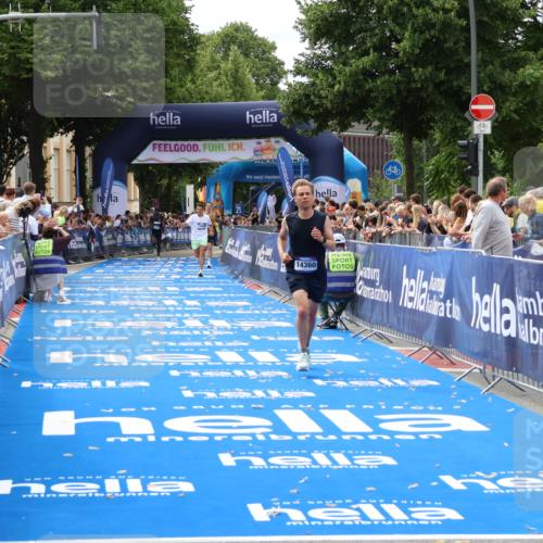 29.06.2025 - hella hamburg halbmarathon Zöllner http://msf.ph/oto/8169304 29.06.2025 10:20:48 Ziel 14360, 16988, 17402 meine-sportfotos.de