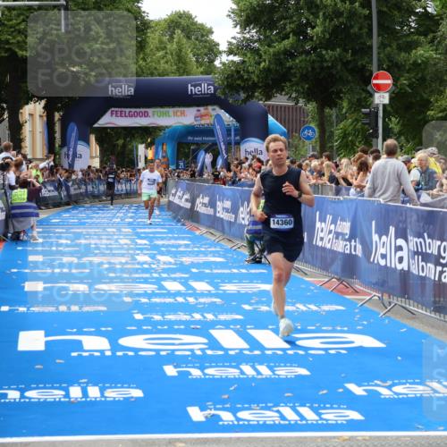 29.06.2025 - hella hamburg halbmarathon Zöllner http://msf.ph/oto/8169333 29.06.2025 10:20:49 Ziel 14360, 16988, 17402 meine-sportfotos.de