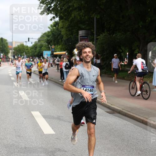 29.06.2025 - hella hamburg halbmarathon Yannick Fuchs http://msf.ph/oto/8169340 29.06.2025 10:23:46 20KM 1827, 1953, 2604, 3968, 5328, 6090, 7389, 8473, 10222, 10351, 10486, 14140, 15655, 16711, 17213, 17374, 17428, 17488, 18763 meine-sportfotos.de