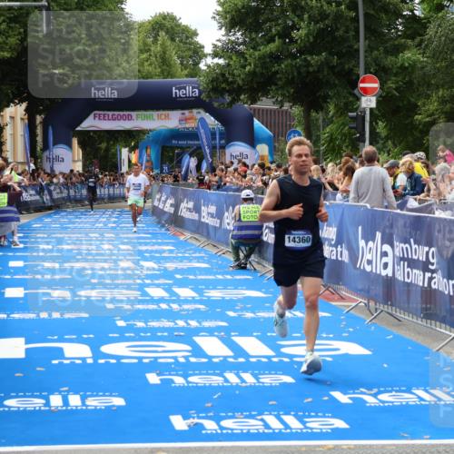 29.06.2025 - hella hamburg halbmarathon Zöllner http://msf.ph/oto/8169361 29.06.2025 10:20:49 Ziel 14360, 16988, 17402 meine-sportfotos.de