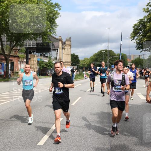 29.06.2025 - hella hamburg halbmarathon Yannick Fuchs http://msf.ph/oto/8169460 29.06.2025 10:41:01 20KM 1689, 2222, 2623, 3087, 4091, 4237, 4497, 5459, 5472, 6373, 6421, 6691, 6978, 7335, 8023, 8142, 8482, 8981, 9232, 9386, 9497, 9529, 9786, 9794, 10208, 10211, 11077, 11185, 11858, 12171, 12269, 12579, 12651, 12808, 12891, 13554, 13698, 13728, 13940, 14045, 14415, 14449, 14541, 14722, 15026, 15149, 15157, 15206, 15611, 15684, 15900, 16081, 16127, 16136, 16466, 16475, 17008, 17281, 17353, 17461, 17492, 17669, 17865, 18118 meine-sportfotos.de