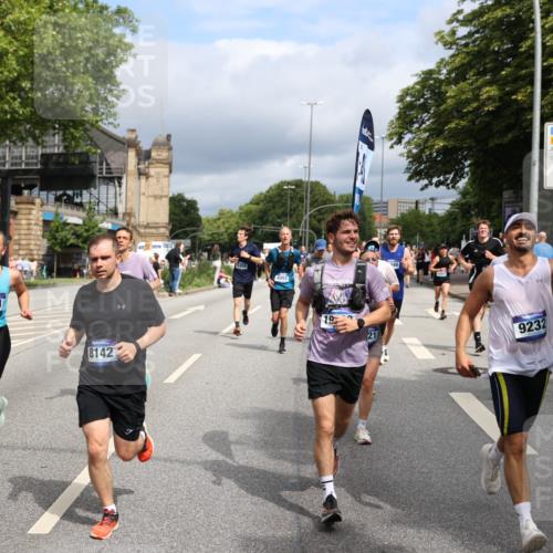 29.06.2025 - hella hamburg halbmarathon Yannick Fuchs http://msf.ph/oto/8169476 29.06.2025 10:41:01 20KM 1689, 2222, 2623, 3087, 4091, 4237, 4497, 5459, 5472, 6373, 6421, 6691, 6978, 7335, 8023, 8142, 8482, 8981, 9232, 9386, 9497, 9529, 9786, 9794, 10208, 10211, 11077, 11185, 11858, 12171, 12269, 12579, 12651, 12808, 12891, 13554, 13698, 13728, 13940, 14045, 14415, 14449, 14541, 14722, 15026, 15149, 15157, 15206, 15611, 15684, 15900, 16081, 16127, 16136, 16466, 16475, 17008, 17281, 17353, 17461, 17492, 17669, 17865, 18118 meine-sportfotos.de