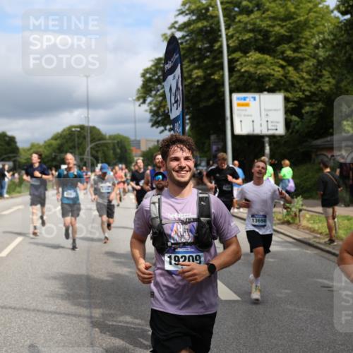 29.06.2025 - hella hamburg halbmarathon Yannick Fuchs http://msf.ph/oto/8169500 29.06.2025 10:41:02 20KM 1689, 2222, 2623, 3087, 4091, 4237, 4497, 5459, 5472, 6373, 6421, 6978, 8023, 8142, 8482, 8981, 9232, 9386, 9497, 9529, 9786, 9794, 10208, 10211, 11077, 11185, 11858, 12171, 12269, 12651, 12808, 12891, 13554, 13698, 13728, 13940, 14045, 14415, 14449, 14541, 14722, 15026, 15149, 15157, 15206, 15611, 15684, 15900, 16081, 16127, 16136, 16466, 16475, 17008, 17281, 17353, 17461, 17669, 17718, 17865, 18118 meine-sportfotos.de