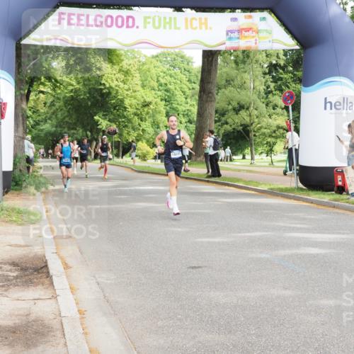 29.06.2025 - hella hamburg halbmarathon MichiJ http://msf.ph/oto/8169512 29.06.2025 10:14:55 Zwischen KM18-KM19 5612 meine-sportfotos.de