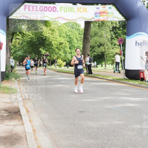 29.06.2025 - hella hamburg halbmarathon MichiJ http://msf.ph/oto/8169558 29.06.2025 10:14:56 Zwischen KM18-KM19  meine-sportfotos.de