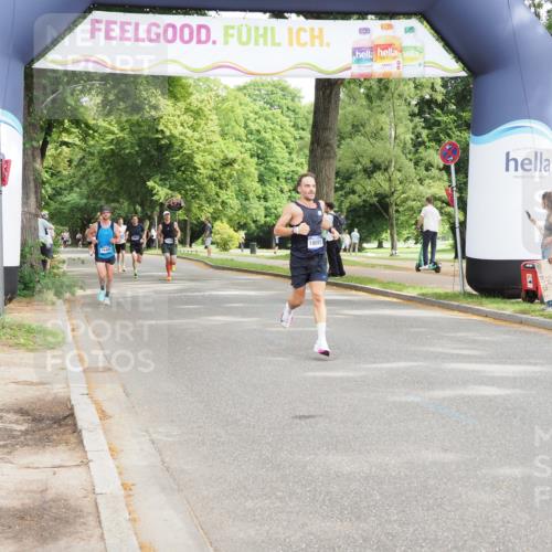 29.06.2025 - hella hamburg halbmarathon MichiJ http://msf.ph/oto/8169582 29.06.2025 10:14:56 Zwischen KM18-KM19  meine-sportfotos.de