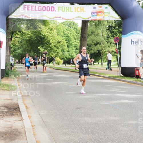 29.06.2025 - hella hamburg halbmarathon MichiJ http://msf.ph/oto/8169610 29.06.2025 10:14:56 Zwischen KM18-KM19  meine-sportfotos.de
