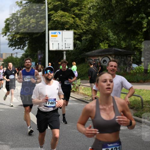 29.06.2025 - hella hamburg halbmarathon Yannick Fuchs http://msf.ph/oto/8169617 29.06.2025 10:41:03 20KM 1689, 2222, 2623, 4091, 4237, 4497, 5459, 5472, 6373, 6421, 6978, 8023, 8142, 8482, 8981, 9232, 9386, 9497, 9529, 9786, 9794, 10208, 10211, 11077, 11185, 11858, 12269, 12651, 12808, 12891, 13554, 13698, 13728, 13940, 14045, 14415, 14449, 14541, 14594, 15026, 15149, 15157, 15206, 15611, 15684, 15825, 15900, 16081, 16136, 16466, 16475, 17008, 17281, 17353, 17461, 17669, 17718, 17865, 18118 meine-sportfotos.de