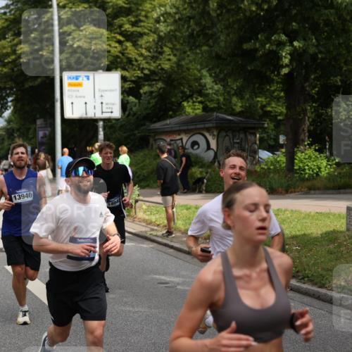 29.06.2025 - hella hamburg halbmarathon Yannick Fuchs http://msf.ph/oto/8169651 29.06.2025 10:41:03 20KM 1689, 2222, 2623, 4091, 4237, 4497, 5459, 5472, 6373, 6421, 6978, 8023, 8142, 8482, 8981, 9232, 9386, 9497, 9529, 9786, 9794, 10208, 10211, 11077, 11185, 11858, 12269, 12651, 12808, 12891, 13554, 13698, 13728, 13940, 14045, 14415, 14449, 14541, 14594, 15026, 15149, 15157, 15206, 15611, 15684, 15825, 15900, 16081, 16136, 16466, 16475, 17008, 17281, 17353, 17461, 17669, 17718, 17865, 18118 meine-sportfotos.de