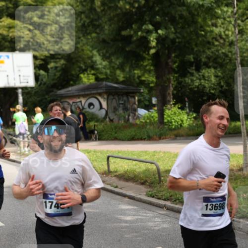 29.06.2025 - hella hamburg halbmarathon Yannick Fuchs http://msf.ph/oto/8169742 29.06.2025 10:41:03 20KM 1689, 2222, 2623, 4091, 4237, 4497, 5459, 5472, 6373, 6421, 6978, 8023, 8142, 8482, 8981, 9232, 9386, 9497, 9529, 9786, 9794, 10208, 10211, 11077, 11185, 11858, 12269, 12651, 12808, 12891, 13554, 13698, 13728, 13940, 14045, 14415, 14449, 14541, 14594, 15026, 15149, 15157, 15206, 15611, 15684, 15825, 15900, 16081, 16136, 16466, 16475, 17008, 17281, 17353, 17461, 17669, 17718, 17865, 18118 meine-sportfotos.de