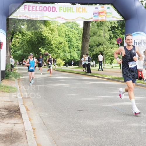 29.06.2025 - hella hamburg halbmarathon MichiJ http://msf.ph/oto/8169789 29.06.2025 10:14:57 Zwischen KM18-KM19 18695 meine-sportfotos.de