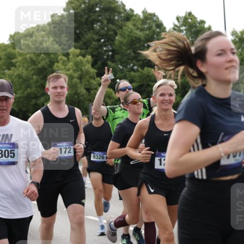 29.06.2025 - hella hamburg halbmarathon Jannik Wohlers http://msf.ph/oto/8169849 29.06.2025 10:21:26 Lombardsbrücke 1158, 1191, 1250, 1294, 1668, 1958, 2172, 2315, 2353, 2529, 3606, 3995, 4046, 4289, 4375, 4376, 5641, 5957, 6086, 6475, 6676, 6805, 7075, 7162, 7612, 7672, 8715, 8896, 8959, 9002, 9062, 9326, 9635, 10019, 10125, 10210, 10787, 11424, 11425, 12402, 12659, 13477, 13604, 14168, 14180, 14278, 15104, 16143, 16762, 16781, 16796, 17903, 17932, 18439, 19008, 19099 meine-sportfotos.de