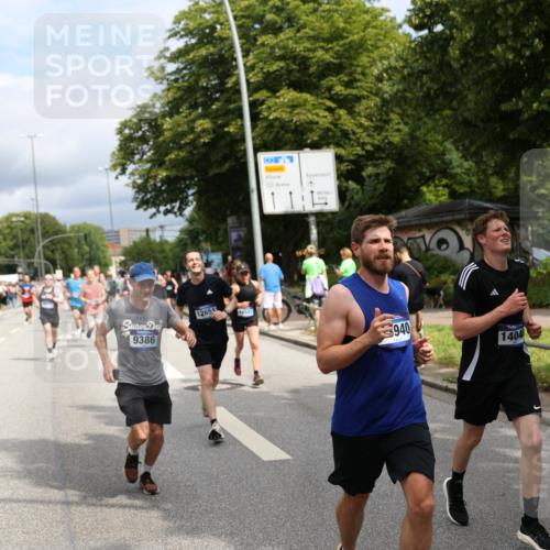 29.06.2025 - hella hamburg halbmarathon Yannick Fuchs http://msf.ph/oto/8169891 29.06.2025 10:41:04 20KM 1070, 1689, 1942, 2222, 2623, 4091, 4497, 5459, 5472, 6373, 6421, 6978, 8023, 8142, 8482, 8981, 9232, 9386, 9497, 9529, 9786, 9794, 10208, 10211, 11077, 11185, 11858, 12651, 12808, 12891, 13554, 13698, 13728, 13940, 14045, 14415, 14449, 14541, 14594, 15026, 15149, 15157, 15611, 15684, 15825, 16081, 16136, 16466, 16475, 17281, 17353, 17461, 17669, 17718, 17865, 18118 meine-sportfotos.de