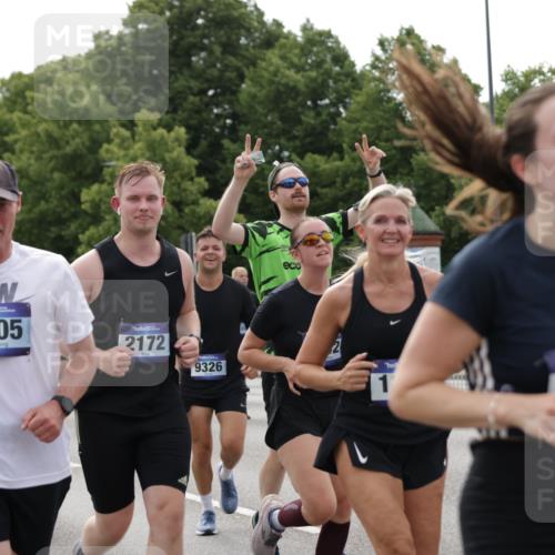 29.06.2025 - hella hamburg halbmarathon Jannik Wohlers http://msf.ph/oto/8169906 29.06.2025 10:21:26 Lombardsbrücke 1158, 1191, 1250, 1294, 1668, 1958, 2172, 2315, 2353, 2529, 3606, 3995, 4046, 4289, 4375, 4376, 5641, 5957, 6086, 6475, 6676, 6805, 7075, 7162, 7612, 7672, 8715, 8896, 8959, 9002, 9062, 9326, 9635, 10019, 10125, 10210, 10787, 11424, 11425, 12402, 12659, 13477, 13604, 14168, 14180, 14278, 15104, 16143, 16762, 16781, 16796, 17903, 17932, 18439, 19008, 19099 meine-sportfotos.de