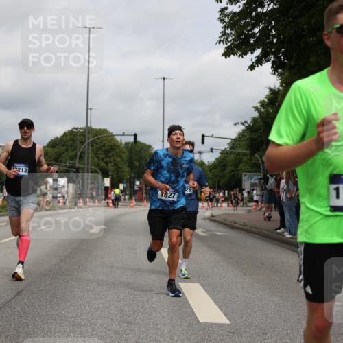 29.06.2025 - hella hamburg halbmarathon Yannick Fuchs http://msf.ph/oto/8169914 29.06.2025 10:24:02 20KM 1827, 2075, 5328, 8473, 8975, 10351, 10486, 16711, 17213, 17428, 18763, 19142 meine-sportfotos.de