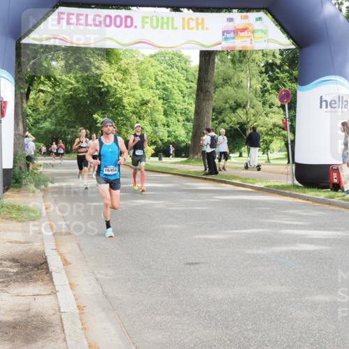 29.06.2025 - hella hamburg halbmarathon MichiJ http://msf.ph/oto/8169971 29.06.2025 10:14:58 Zwischen KM18-KM19 18695 meine-sportfotos.de