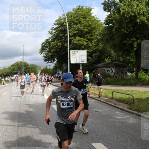29.06.2025 - hella hamburg halbmarathon Yannick Fuchs http://msf.ph/oto/8169973 29.06.2025 10:41:05 20KM 1070, 1689, 1942, 2222, 2623, 3304, 4091, 4497, 5459, 5472, 6373, 6421, 6978, 7908, 8023, 8142, 8482, 8981, 9232, 9305, 9386, 9497, 9529, 9786, 9794, 10208, 10211, 11077, 11185, 11858, 12651, 12808, 13554, 13698, 13728, 13940, 14045, 14415, 14449, 14541, 14594, 15026, 15611, 15684, 15825, 16081, 16136, 16466, 16475, 17353, 17461, 17669, 17718, 17865 meine-sportfotos.de
