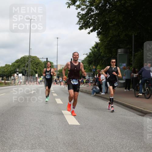 29.06.2025 - hella hamburg halbmarathon Yannick Fuchs http://msf.ph/oto/8170104 29.06.2025 10:24:16 20KM 2021, 2075, 2180, 3043, 7349, 8975, 9137, 10156, 10171, 12287, 12337, 13838, 14395, 15880, 16118, 16157, 18699, 18737, 18874, 19142, 19194, 19203, 19204 meine-sportfotos.de