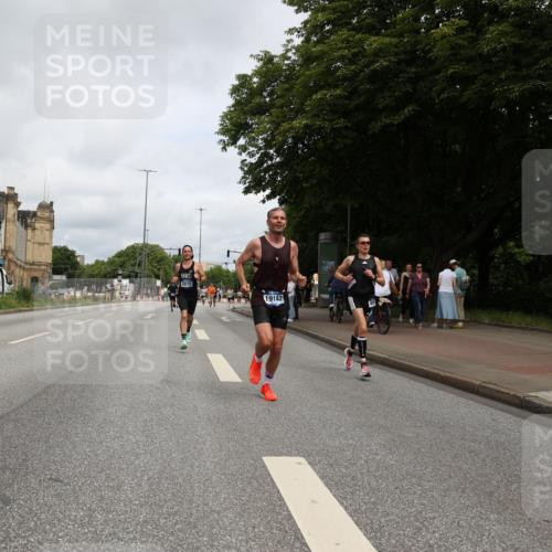29.06.2025 - hella hamburg halbmarathon Yannick Fuchs http://msf.ph/oto/8170196 29.06.2025 10:24:17 20KM 2021, 2075, 2180, 3043, 7349, 8975, 9137, 10156, 10171, 12287, 12337, 13838, 14164, 14395, 15880, 16118, 16157, 18699, 18737, 18874, 19142, 19194, 19203, 19204 meine-sportfotos.de