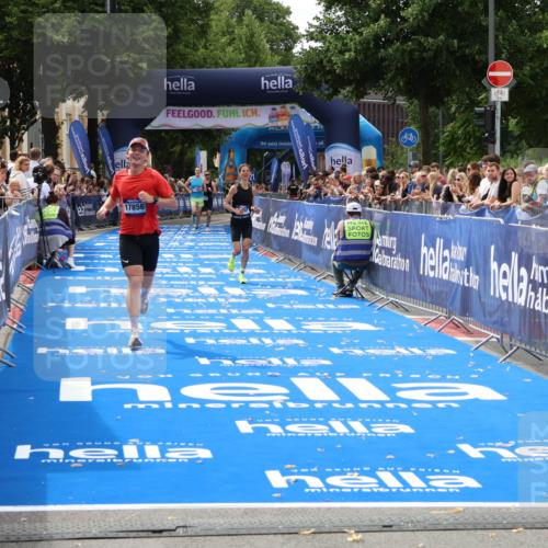 29.06.2025 - hella hamburg halbmarathon Zöllner http://msf.ph/oto/8170204 29.06.2025 10:21:37 Ziel 9442, 11965, 17856 meine-sportfotos.de