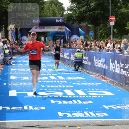29.06.2025 - hella hamburg halbmarathon Zöllner http://msf.ph/oto/8170214 29.06.2025 10:21:38 Ziel 6559, 9442, 11965, 17856 meine-sportfotos.de