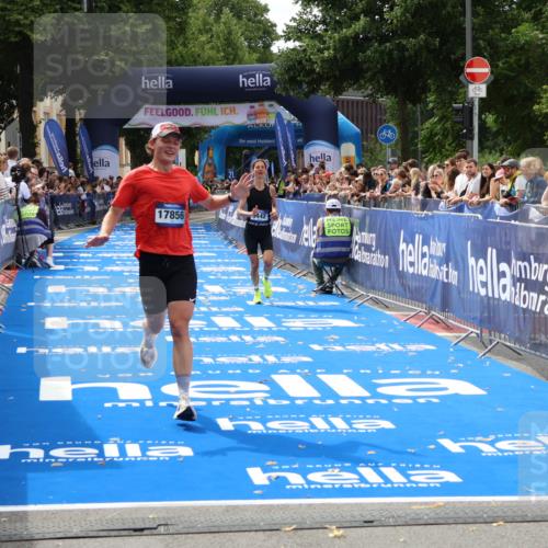 29.06.2025 - hella hamburg halbmarathon Zöllner http://msf.ph/oto/8170217 29.06.2025 10:21:38 Ziel 6559, 9442, 11965, 17856 meine-sportfotos.de