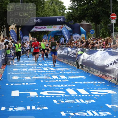 29.06.2025 - hella hamburg halbmarathon Zöllner http://msf.ph/oto/8170242 29.06.2025 10:36:04 Ziel 2399, 9313, 10477, 12168, 12488, 13419, 17217, 18156, 18259 meine-sportfotos.de