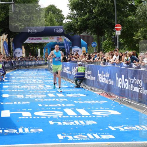 29.06.2025 - hella hamburg halbmarathon Zöllner http://msf.ph/oto/8170286 29.06.2025 10:21:43 Ziel 6559, 11965 meine-sportfotos.de