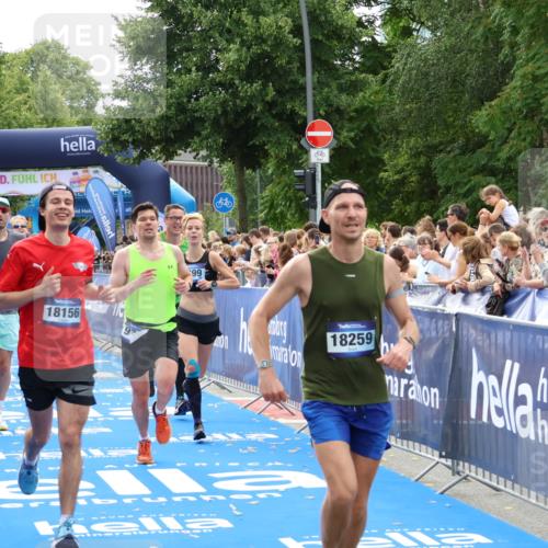 29.06.2025 - hella hamburg halbmarathon Zöllner http://msf.ph/oto/8170364 29.06.2025 10:36:08 Ziel 2399, 6032, 9313, 10477, 12168, 12488, 13419, 14875, 17217, 18156, 18259, 18600 meine-sportfotos.de