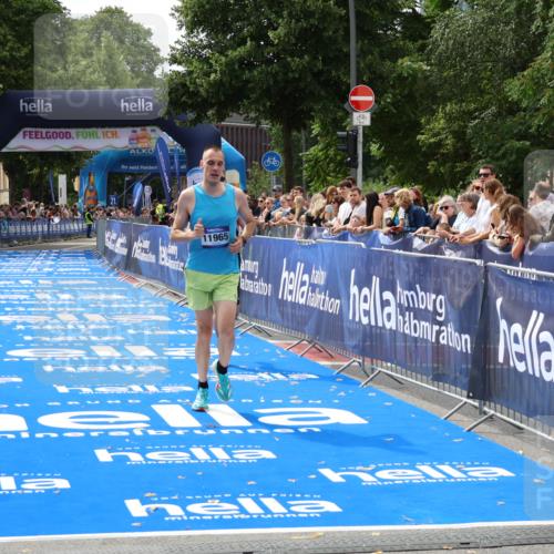 29.06.2025 - hella hamburg halbmarathon Zöllner http://msf.ph/oto/8170372 29.06.2025 10:21:44 Ziel 6559, 11965 meine-sportfotos.de