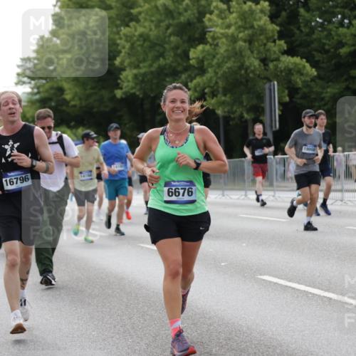 29.06.2025 - hella hamburg halbmarathon Jannik Wohlers http://msf.ph/oto/8170392 29.06.2025 10:21:31 Lombardsbrücke 1158, 1191, 1250, 1294, 1668, 1958, 1963, 2172, 2315, 2353, 2529, 2744, 3606, 3768, 3995, 4046, 4289, 5641, 6475, 6676, 6805, 6881, 7075, 7162, 7672, 8431, 8715, 8860, 8959, 9002, 9062, 9326, 9327, 9635, 9788, 9807, 10019, 10125, 10167, 10210, 10710, 10787, 11424, 11425, 12894, 13477, 13604, 14055, 14059, 14168, 14180, 15104, 15324, 15635, 16143, 16161, 16762, 16781, 16796, 17416, 17903, 17932, 17944, 18439, 19008, 19099 meine-sportfotos.de