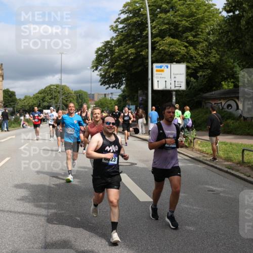29.06.2025 - hella hamburg halbmarathon Yannick Fuchs http://msf.ph/oto/8170457 29.06.2025 10:41:08 20KM 1070, 1689, 1942, 2222, 2623, 3304, 4091, 5459, 5472, 6373, 6421, 6978, 7480, 7908, 8023, 9305, 9386, 9497, 9786, 9794, 10208, 10211, 11077, 11858, 12651, 12808, 13303, 13554, 13698, 13728, 13940, 14045, 14415, 14449, 14482, 14541, 14594, 15026, 15611, 15684, 15714, 15825, 16081, 16136, 16466, 16475, 17353, 17461, 17669, 17718, 17865 meine-sportfotos.de