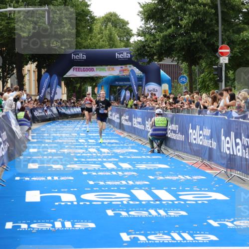 29.06.2025 - hella hamburg halbmarathon Zöllner http://msf.ph/oto/8170489 29.06.2025 10:22:03 Ziel 13751, 16068, 17886 meine-sportfotos.de