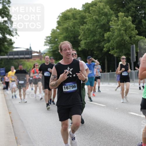 29.06.2025 - hella hamburg halbmarathon Jannik Wohlers http://msf.ph/oto/8170496 29.06.2025 10:21:32 Lombardsbrücke 1158, 1191, 1250, 1294, 1958, 1963, 2172, 2315, 2353, 2529, 2744, 3606, 3768, 3995, 4046, 4289, 5641, 6475, 6676, 6805, 6881, 7075, 7162, 7672, 8431, 8715, 8860, 8959, 9002, 9062, 9326, 9327, 9635, 9788, 9807, 10019, 10125, 10167, 10210, 10710, 10787, 11424, 11425, 12894, 13477, 13604, 14055, 14059, 14168, 14180, 15104, 15324, 15635, 16143, 16161, 16762, 16781, 16796, 17416, 17696, 17903, 17932, 17944, 18439, 19008, 19099 meine-sportfotos.de