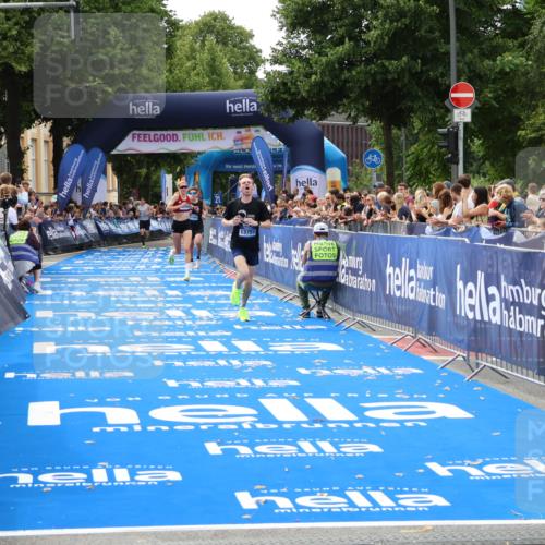 29.06.2025 - hella hamburg halbmarathon Zöllner http://msf.ph/oto/8170540 29.06.2025 10:22:04 Ziel 13751, 16068, 17886 meine-sportfotos.de