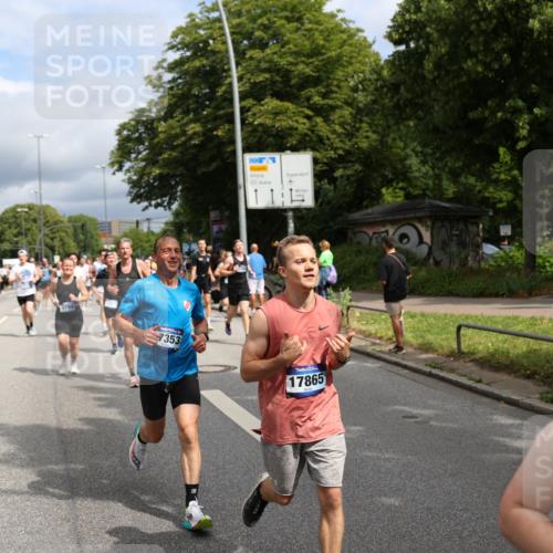 29.06.2025 - hella hamburg halbmarathon Yannick Fuchs http://msf.ph/oto/8170573 29.06.2025 10:41:09 20KM 1070, 1689, 1942, 2222, 2623, 3304, 4091, 5459, 5472, 6373, 6630, 6978, 7480, 7908, 8023, 9305, 9386, 9497, 9794, 10208, 10211, 11077, 11858, 12651, 12808, 13303, 13554, 13728, 13940, 14045, 14415, 14449, 14482, 14541, 14594, 15026, 15611, 15684, 15714, 15825, 16081, 16136, 16466, 16475, 17353, 17461, 17669, 17718, 17865 meine-sportfotos.de