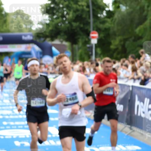 29.06.2025 - hella hamburg halbmarathon Zöllner http://msf.ph/oto/8170678 29.06.2025 10:36:13 Ziel 2774, 6032, 6990, 12168, 12447, 12488, 14601, 14875, 15115, 17078, 17329, 17691, 18600 meine-sportfotos.de