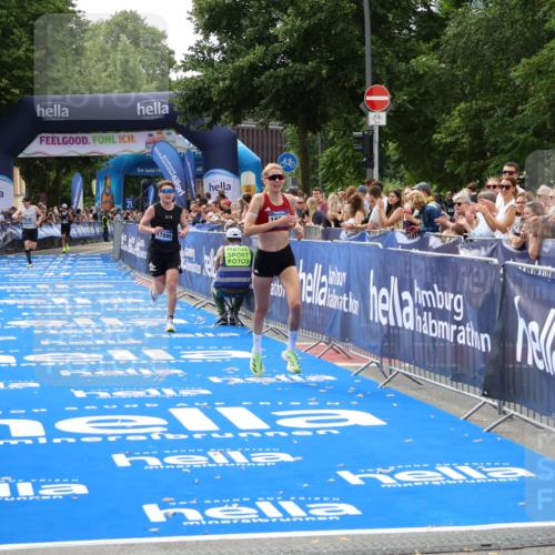 29.06.2025 - hella hamburg halbmarathon Zöllner http://msf.ph/oto/8170693 29.06.2025 10:22:08 Ziel 16068, 17886, 18693 meine-sportfotos.de