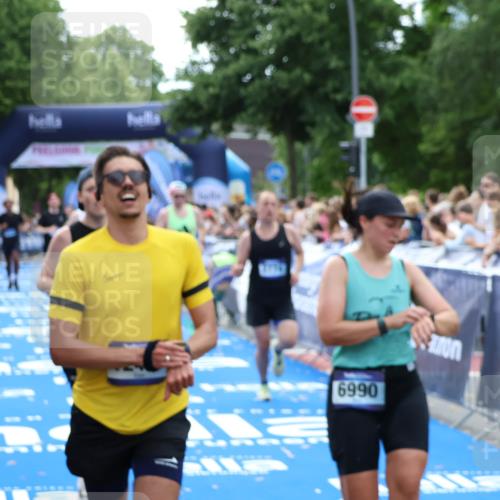 29.06.2025 - hella hamburg halbmarathon Zöllner http://msf.ph/oto/8170776 29.06.2025 10:36:18 Ziel 2774, 6829, 6990, 6993, 12447, 13991, 14601, 15115, 15348, 16158, 17078, 17329, 17691 meine-sportfotos.de