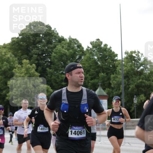 29.06.2025 - hella hamburg halbmarathon Jannik Wohlers http://msf.ph/oto/8170812 29.06.2025 10:21:37 Lombardsbrücke 1003, 1158, 1191, 1250, 1294, 1958, 1963, 2009, 2063, 2315, 2353, 2514, 2744, 3050, 3172, 3458, 3606, 3768, 3995, 4046, 4366, 5641, 6676, 6881, 7075, 7162, 8431, 8860, 8954, 8959, 9002, 9062, 9326, 9327, 9635, 9788, 9807, 10088, 10125, 10167, 10210, 10710, 10787, 11424, 11425, 12894, 13477, 14053, 14055, 14059, 14168, 14180, 15104, 15324, 15635, 15660, 16143, 16154, 16161, 16762, 16781, 16796, 16920, 17416, 17696, 17944, 18172, 18661, 19008, 19099 meine-sportfotos.de