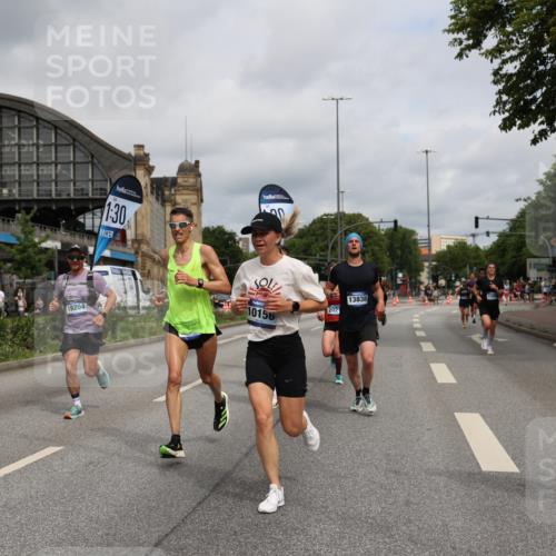 29.06.2025 - hella hamburg halbmarathon Yannick Fuchs http://msf.ph/oto/8170818 29.06.2025 10:24:34 20KM 2021, 2180, 3043, 6781, 7231, 7349, 9137, 9571, 10156, 10171, 10790, 12234, 12287, 12337, 13374, 13838, 14164, 14395, 15880, 16118, 16736, 16818, 17197, 18699, 18737, 18874, 19042, 19194, 19202, 19203, 19204 meine-sportfotos.de