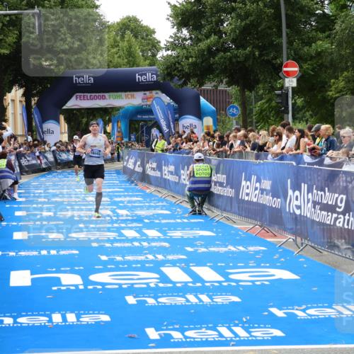 29.06.2025 - hella hamburg halbmarathon Zöllner http://msf.ph/oto/8170849 29.06.2025 10:22:13 Ziel 10650, 18693 meine-sportfotos.de
