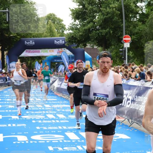 29.06.2025 - hella hamburg halbmarathon Zöllner http://msf.ph/oto/8170886 29.06.2025 10:36:21 Ziel 6829, 6993, 12051, 13991, 14601, 15115, 15348, 16158, 17192, 17329 meine-sportfotos.de