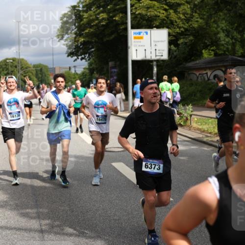 29.06.2025 - hella hamburg halbmarathon Yannick Fuchs http://msf.ph/oto/8170894 29.06.2025 10:41:11 20KM 1070, 1689, 1942, 2222, 2623, 3304, 5129, 5472, 5532, 6373, 6630, 7480, 7908, 8023, 9305, 9497, 9794, 10208, 10211, 11077, 11858, 12808, 13303, 13554, 13728, 14415, 14449, 14482, 14541, 14594, 15026, 15611, 15684, 15714, 15825, 16081, 16136, 16466, 16475, 17353, 17669, 17718, 17865 meine-sportfotos.de